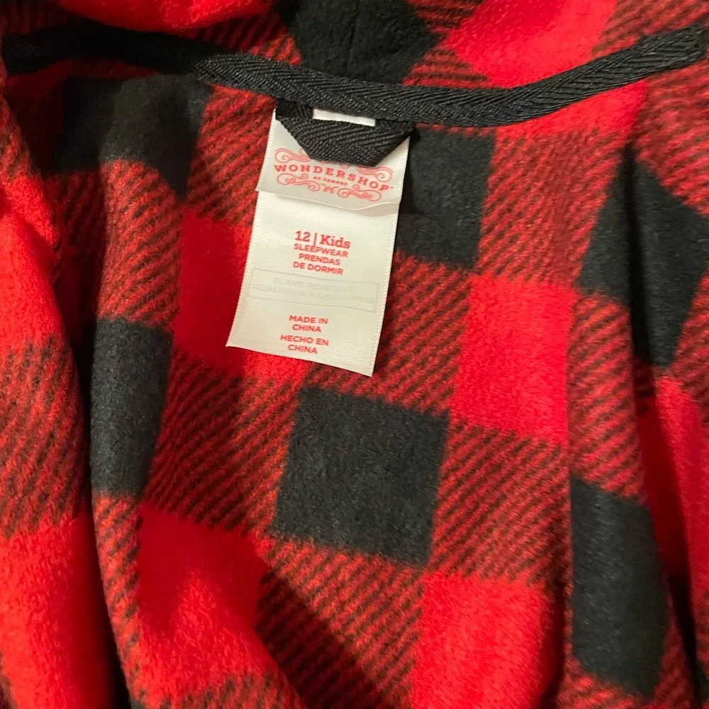 Christmas pjs Buffalo plaid bathroom for kids